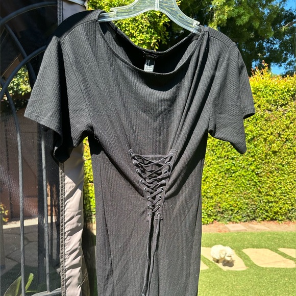 Forever 21- Dress - Picture 1 of 5